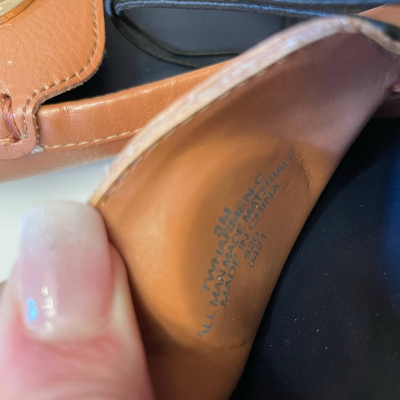 NWOT Tommy Hilfiger Harmen Loafer Shoes Flats Size 8 Faux Leather - Picture 9 of 9